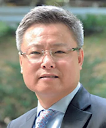 《敢開放衝破全球認知心牆,專訪香港學者劉寧榮》相關圖片(1/2)
